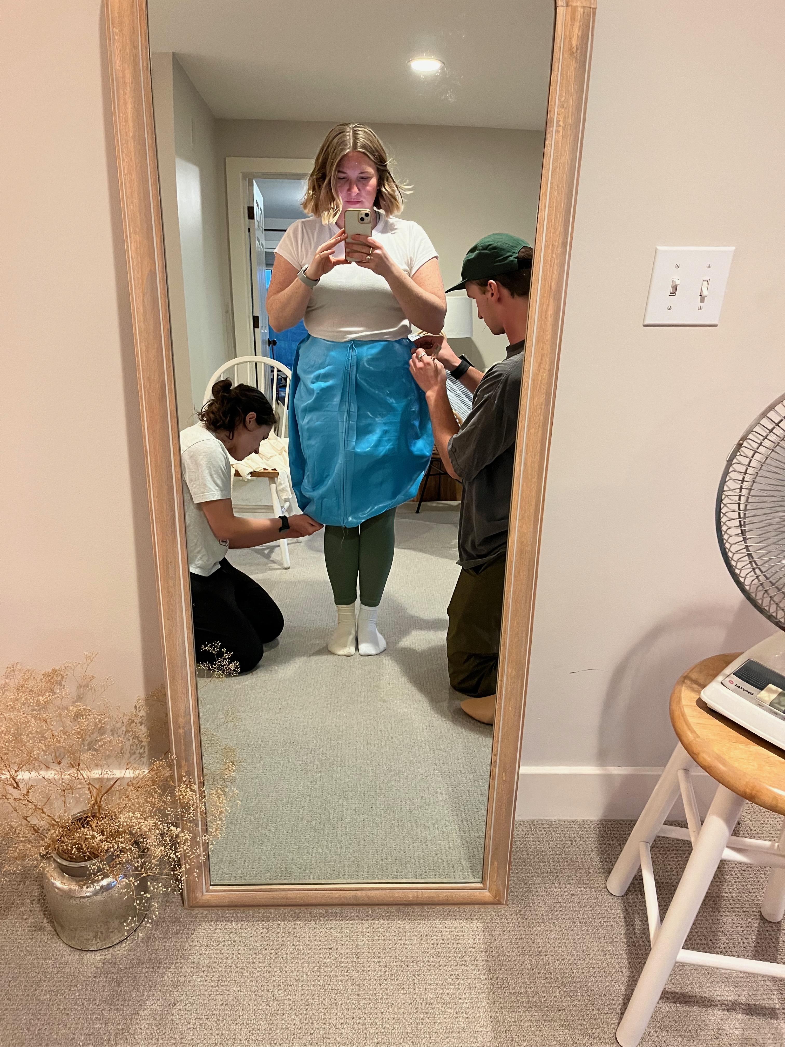 THE SECRETARY - Image 6