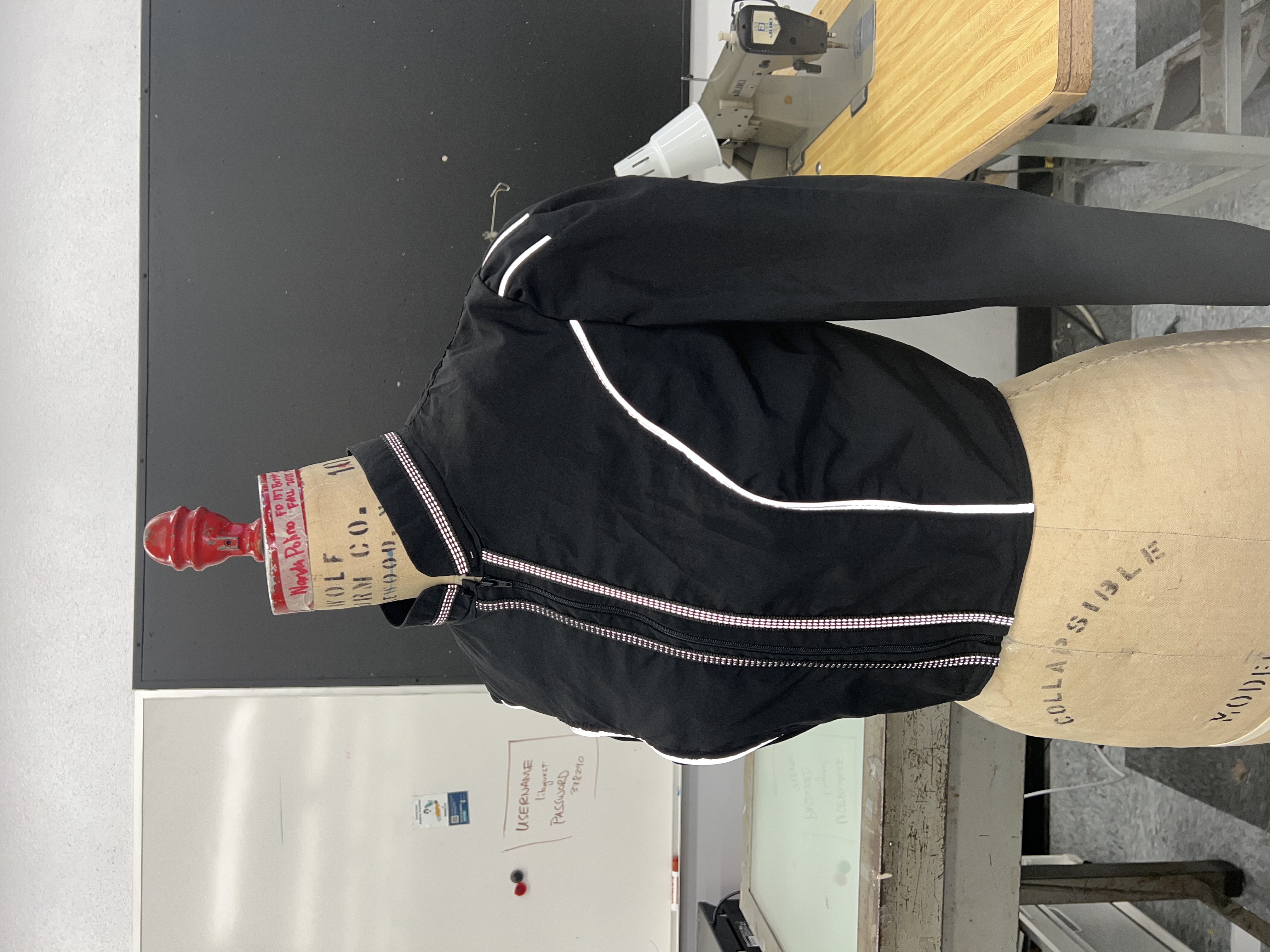 Passenger Princess Commuter Jacket final garment